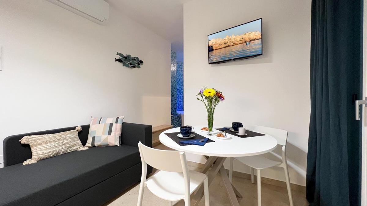 Blue Dream Bed & Breakfast โปลีญาโนอามาเร ภายนอก รูปภาพ