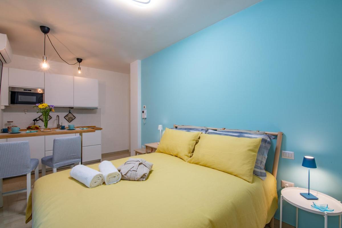 Blue Dream Bed & Breakfast โปลีญาโนอามาเร ภายนอก รูปภาพ