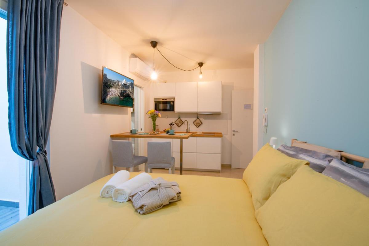 Blue Dream Bed & Breakfast โปลีญาโนอามาเร ภายนอก รูปภาพ